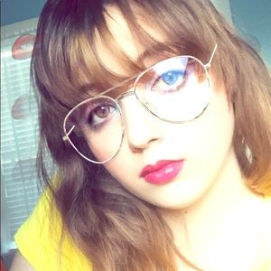 Meet your Posher, Lexi